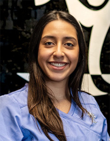 Dental assistant Marisol